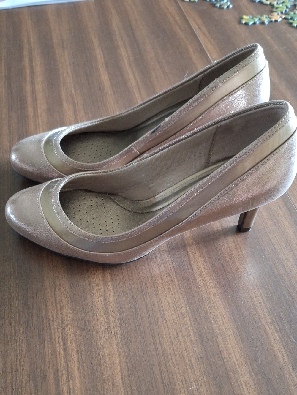 Life Stride Love Tie Women's Metallic Pump  NWOT